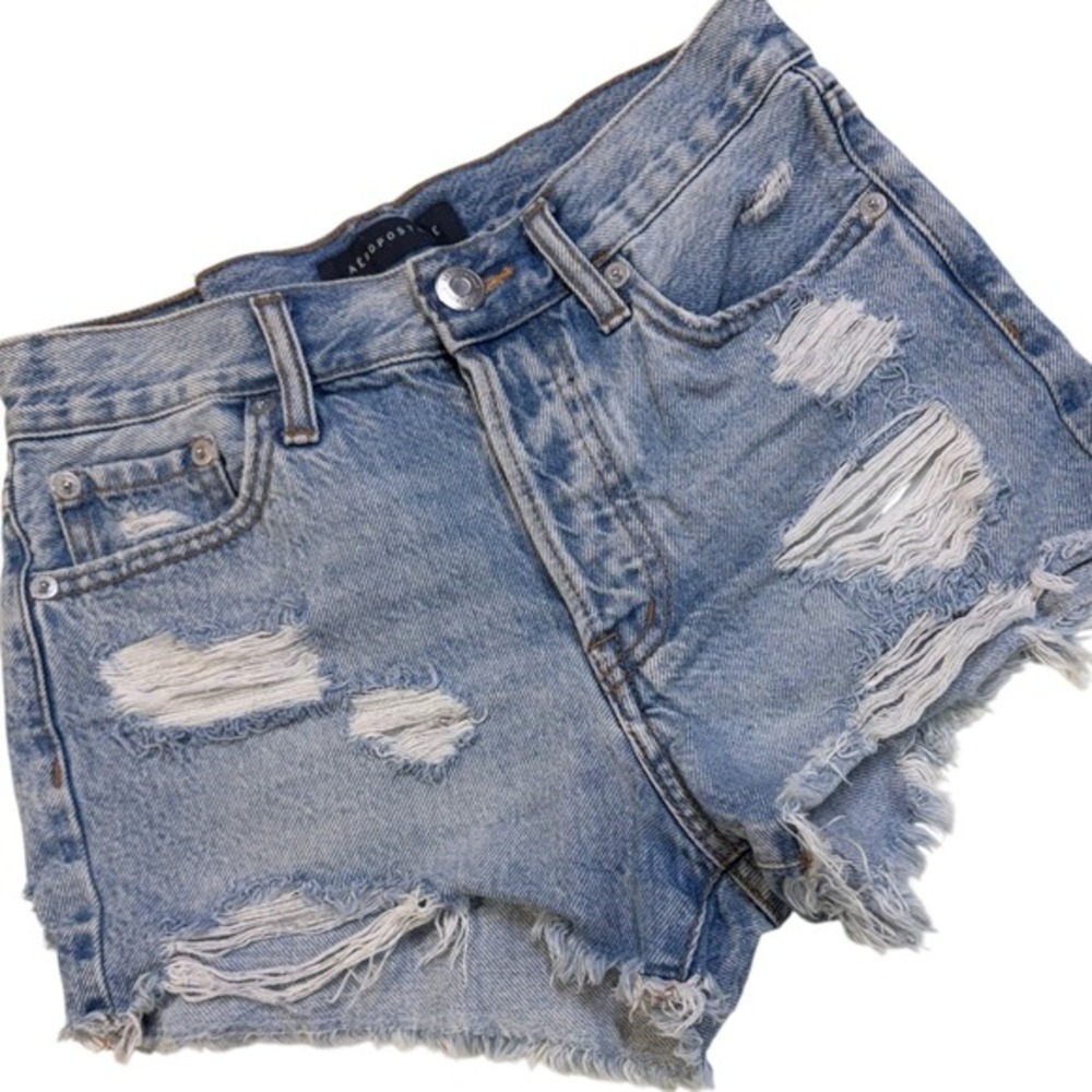 Aeropostale‎ Boyfriend Short Light Wash Distressed Denim Button Fly Size 00